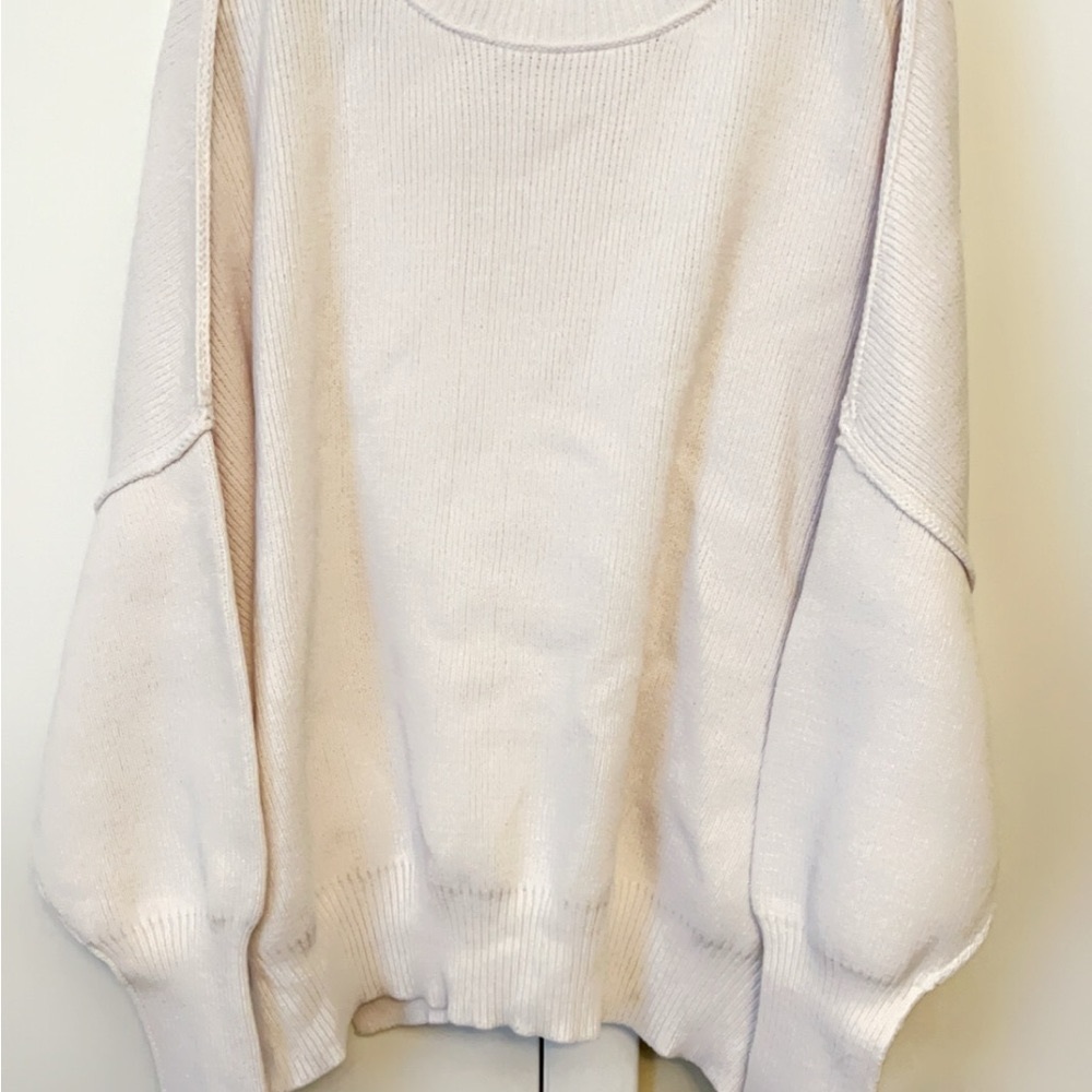 Oversized off white sweater. Size small. Never worn.